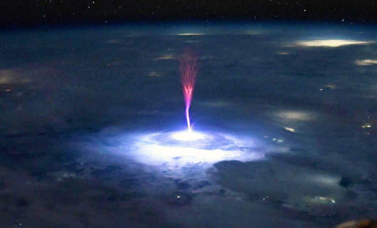A NASA astronaut photographs a rare red flash 55 miles above a storm ...