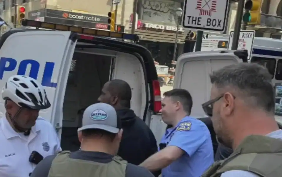 Homem "se sentiu mal" por assassinar sua atual esposa e decidiu matar a ex-esposa também: "Merecia mais"