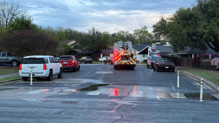 3 dead, 3 critically injured in South Austin apartment fire