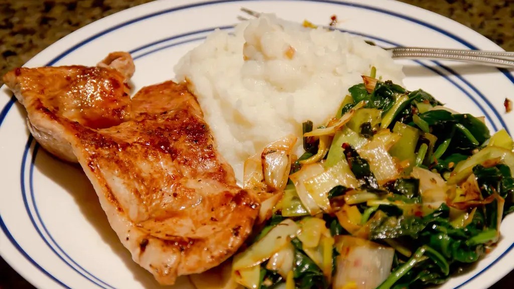 6 Leftovers You Should Never Reheat, Store, or Mix (Yet Families Keep Doing It)
