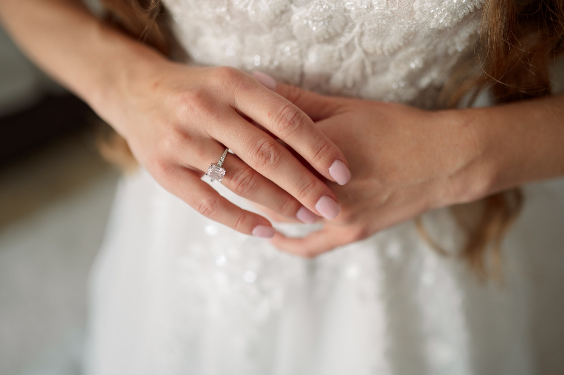 Hanger mistake brides make that ruins a wedding dress hours before the ...