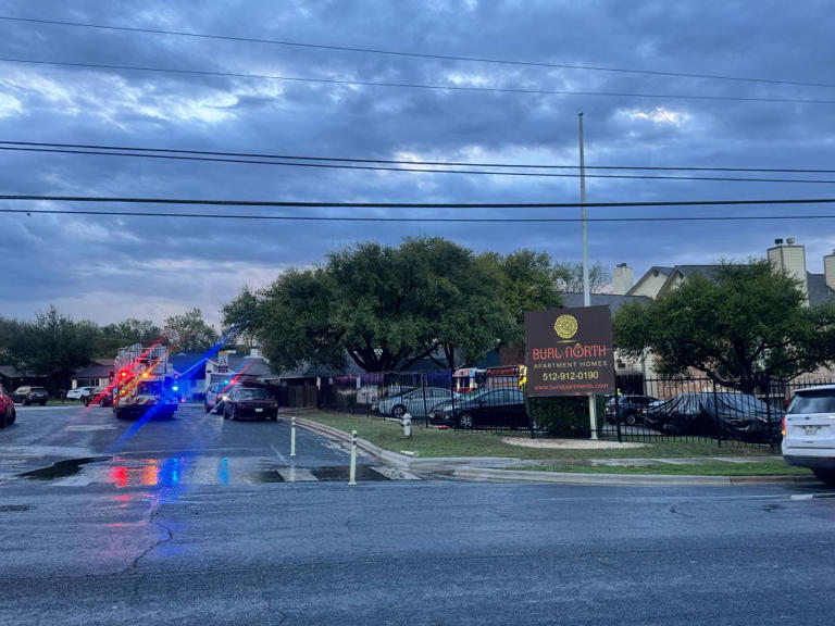 3 dead, 3 critically injured in South Austin apartment fire