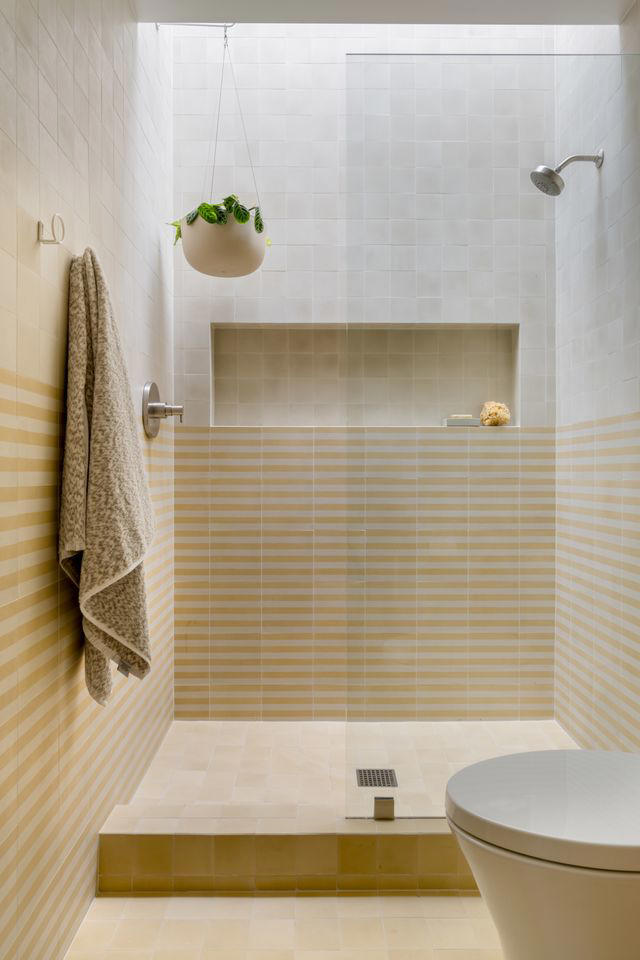 17 luxurious walk-in shower ideas that turn your bathroom into a spa