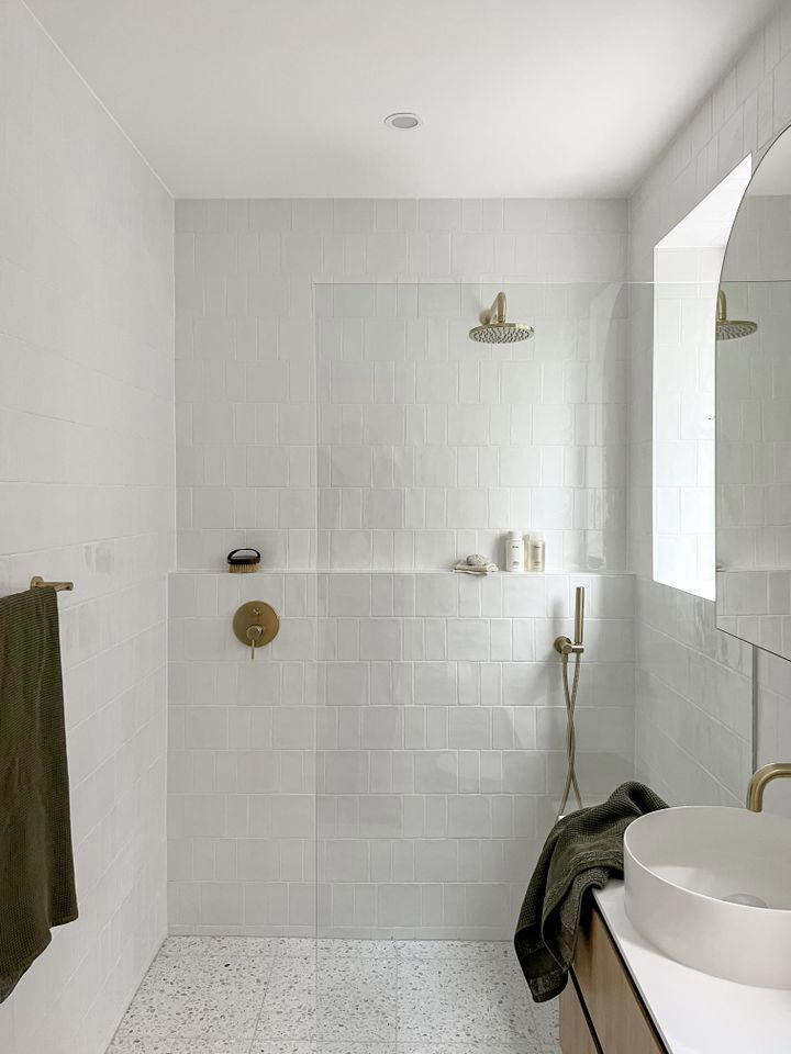 17 luxurious walk-in shower ideas that turn your bathroom into a spa