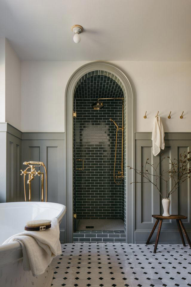 17 luxurious walk-in shower ideas that turn your bathroom into a spa