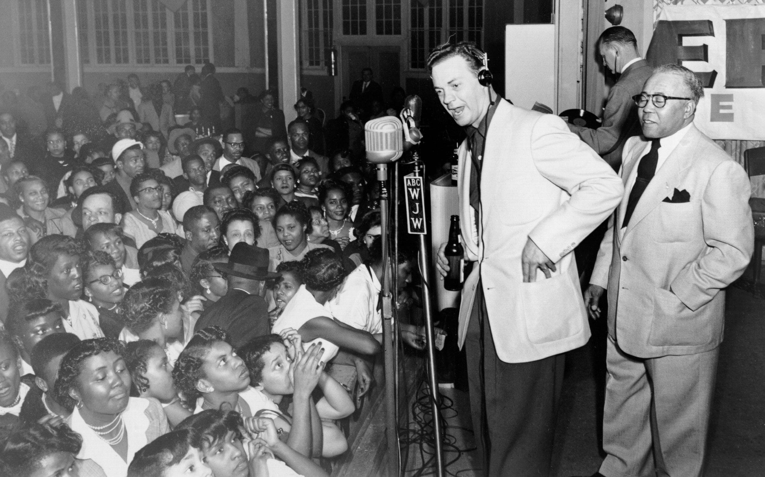 Freed hosting a concert in Cleveland, Ohio, circa 1953