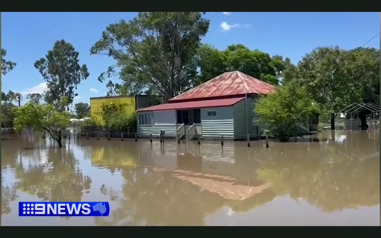 Bodies found in search for Chinese backpackers missing in floodwaters