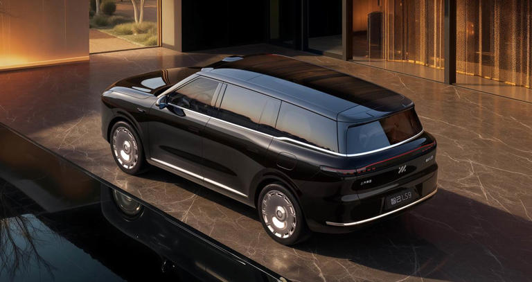 Chinese luxury brand's new hybrids for Oz