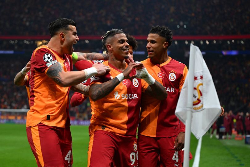 Galatasaray's Gabonese midfielder #99 Mario Lemina (C) celebrates with teammates after scoring the opening goal during the UEFA Champions League round of 16 first leg football match between Galatasaray SK and Liverpool FC at the Ali Sami Yen Sports Complex in Istanbul on March 10, 2026. (Photo by YASIN AKGUL / AFP via Getty Images)