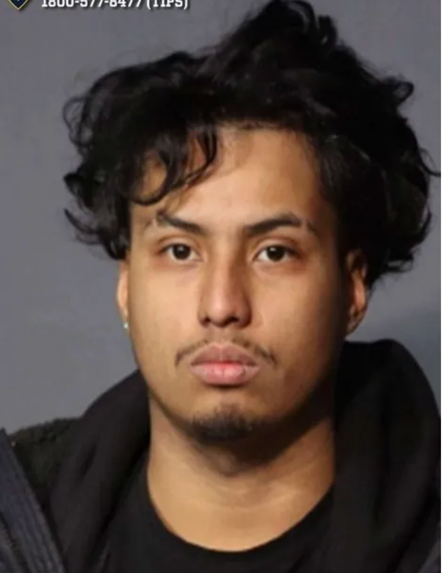 Suspect wanted in fatal shooting of man at Queens sports bar
