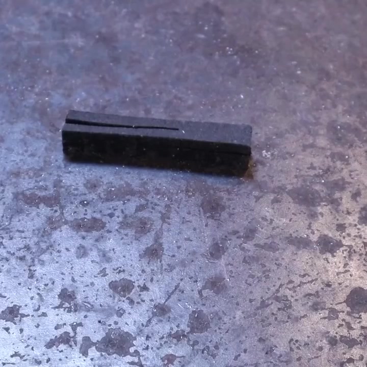 Beginner blacksmith project: Split cross
