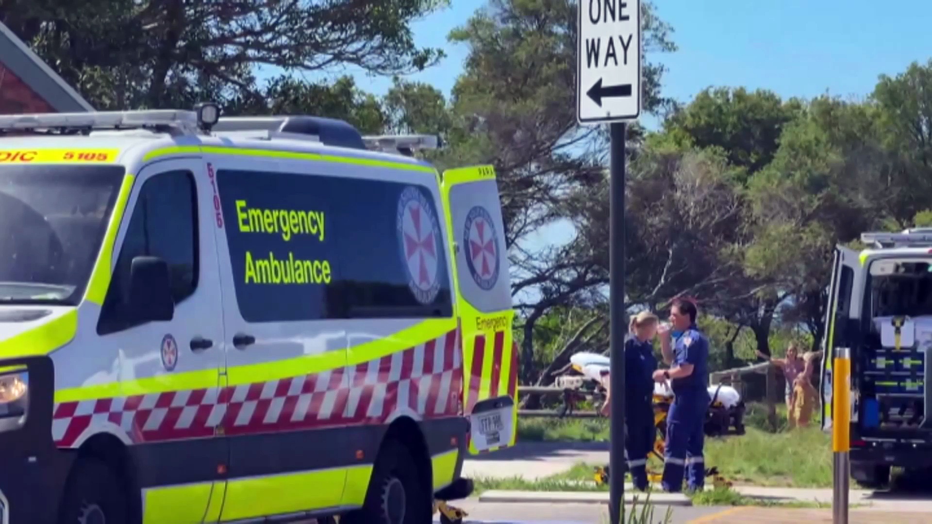 Two holidaymakers in their 60s have drowned at Shellharbour, NSW