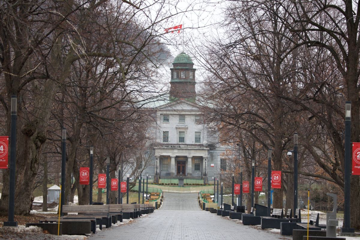 Montreal ice storm: What is open, closed and disrupted Wednesday