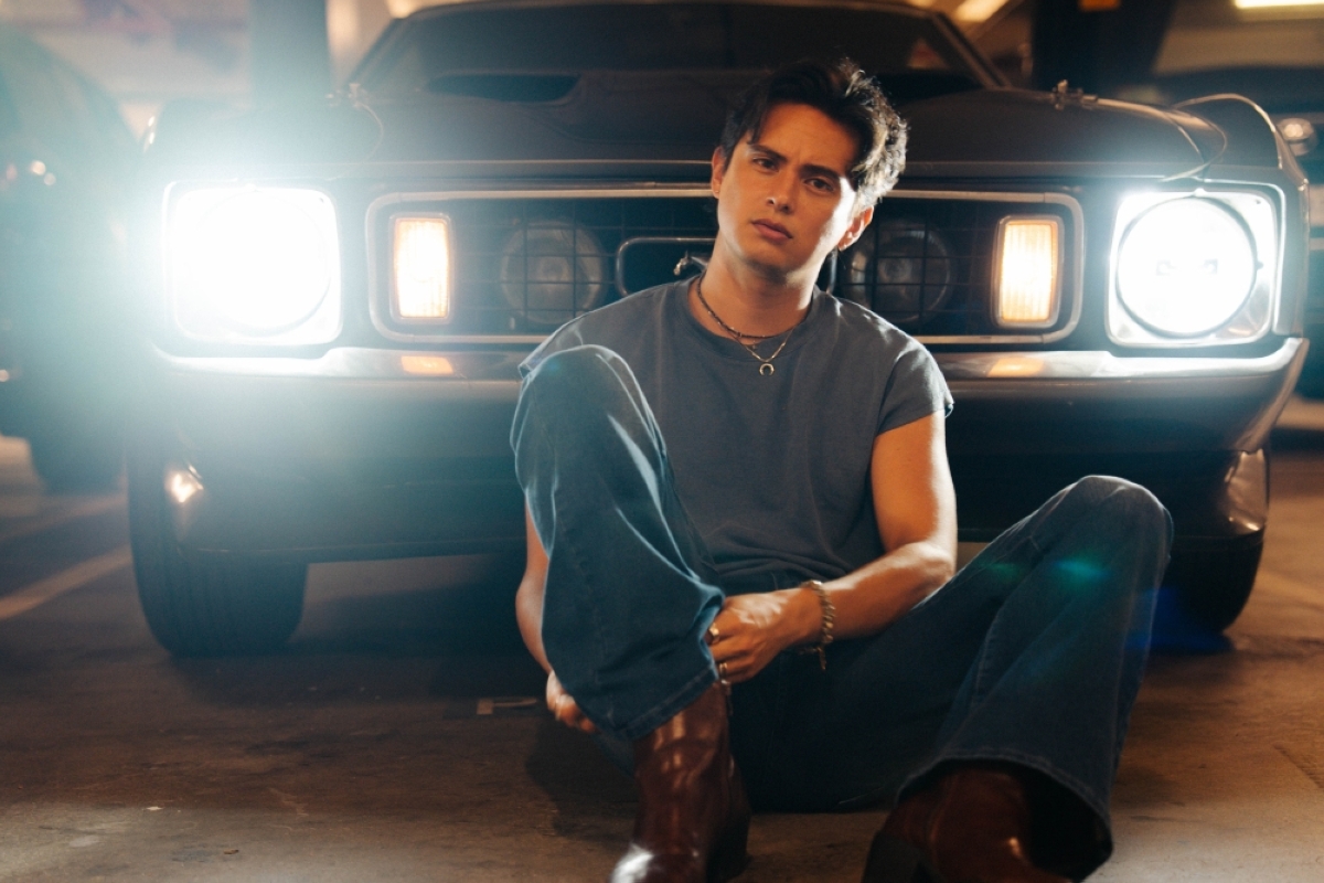 James Reid navigates gridlock in new single