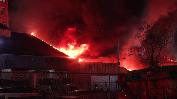 Massive fire in Brooklyn heavily damages industrial building in Sunset Park