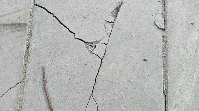 Fixing cracked driveway pavers is simple: Here's what you need
