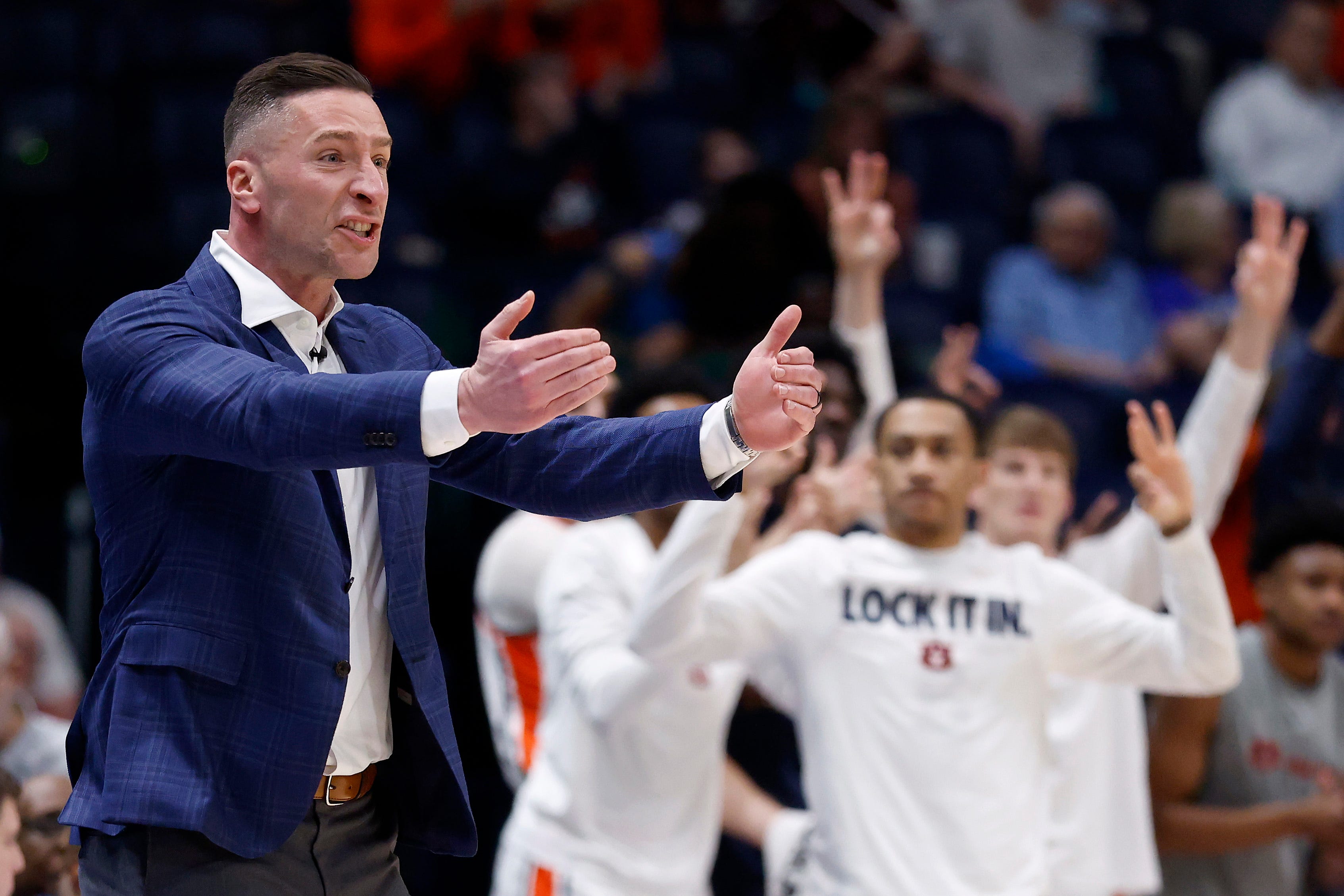 NCAA wouldn't dare put a 16-loss Auburn in March Madness. Would it?