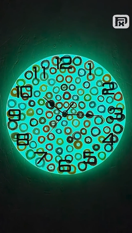 Glow in the dark flower resin clock
