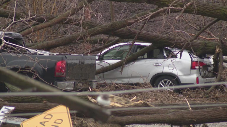 NWS: 2 killed as at least 4 tornadoes believed to have touched down in ...