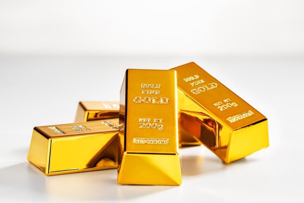 Peter Schiff says the dollar could collapse — central banks are buying gold to back up their currencies