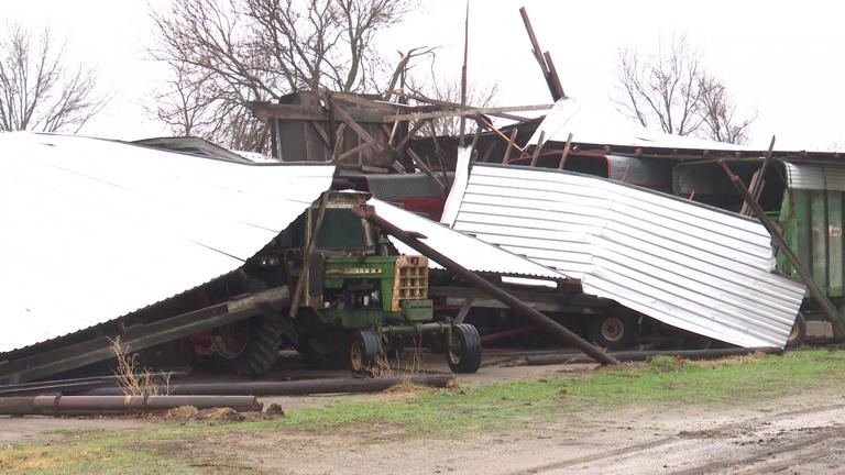 Tornado leaves behind trail of damage in Starke County