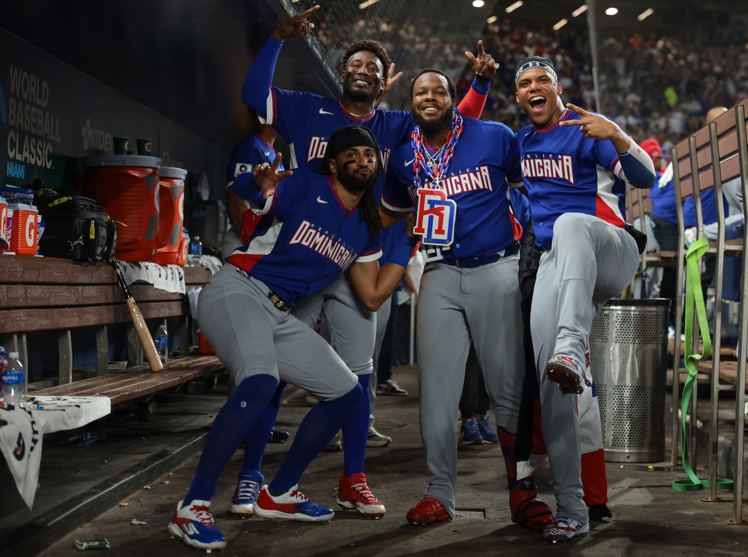 Fernando Tatis Jr. delivers bat flip of the year during World Baseball ...