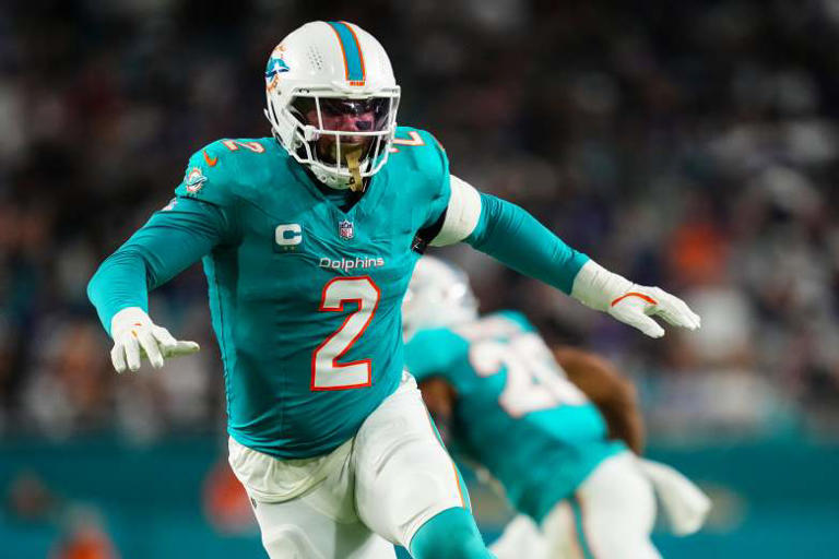 Bills poach Dolphins 48-sack star pass-rusher in shocking $43.5 million ...