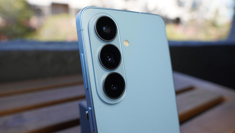 Samsung Galaxy S26 review: Fun AI tricks for a steeper price
