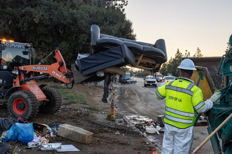 LA awards $106M to nonprofit whose lawyers hinder city’s ability to ...