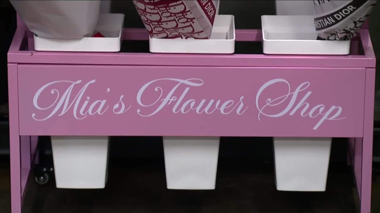 Phoenix floral shop launches bouquet-making classes ahead of spring