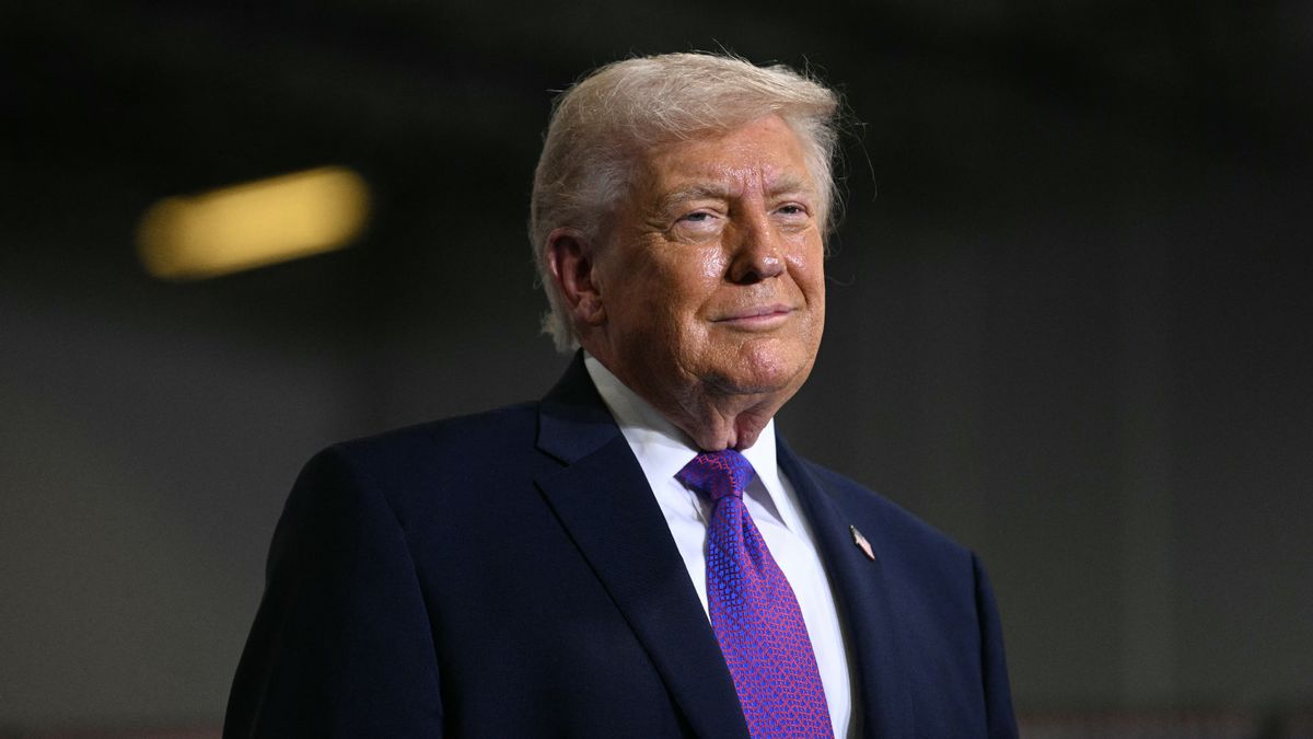 Unraveling rumor that US senator has seen video evidence of Trump ...