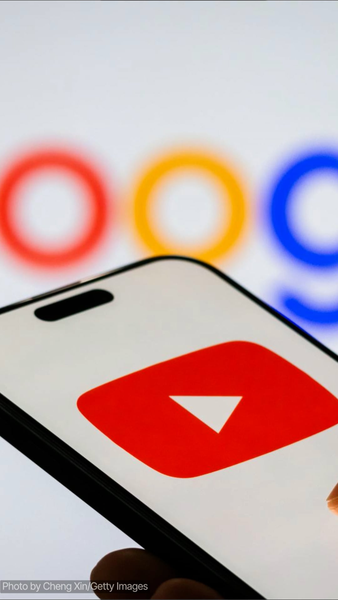 YouTube gives politicians & journalists access to AI detection tool