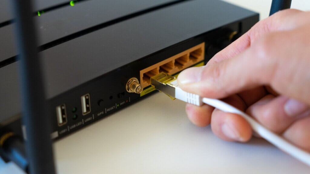 FBI issues alert to Americans using these 'unsafe' Wi-Fi routers as ...