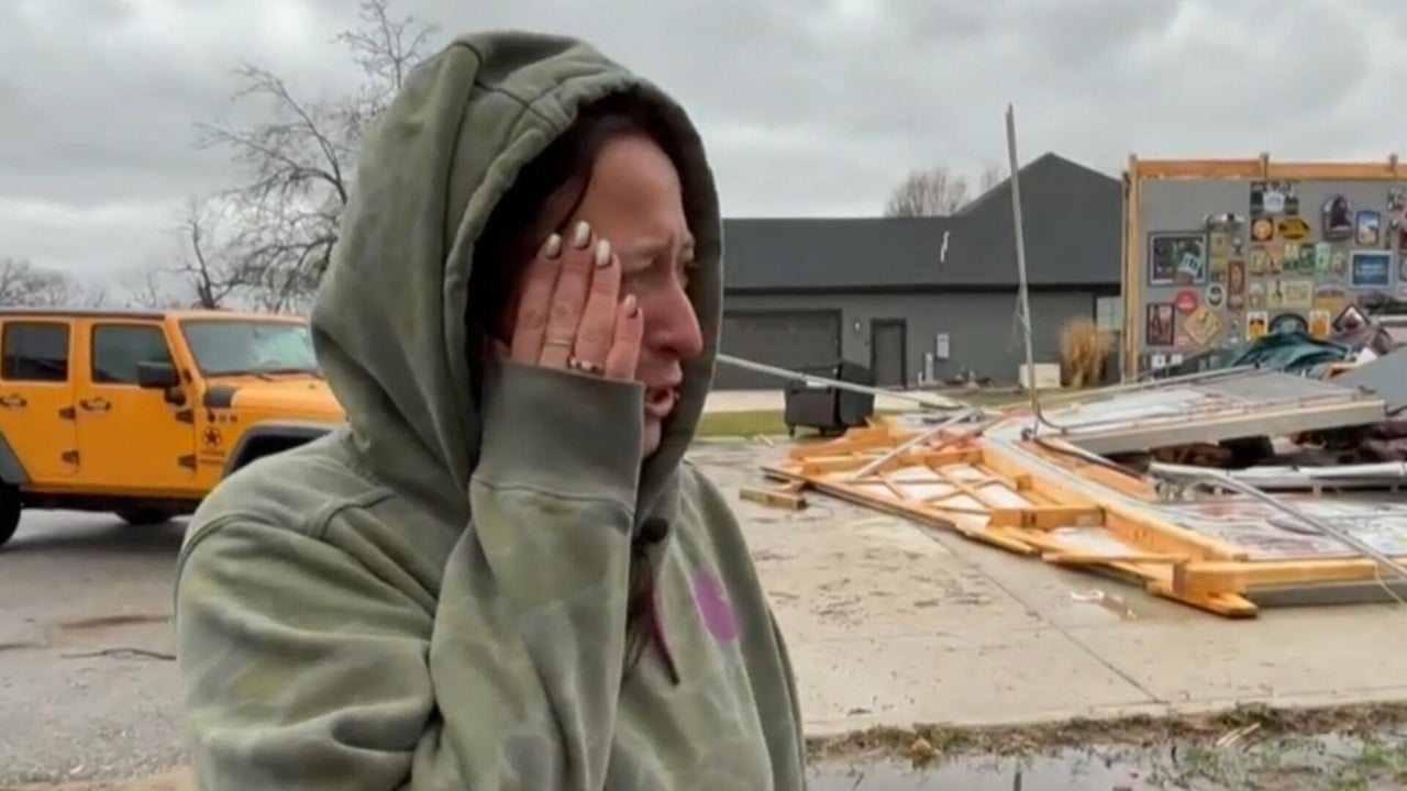 Powerful tornadoes rip through Midwest, killing at least two