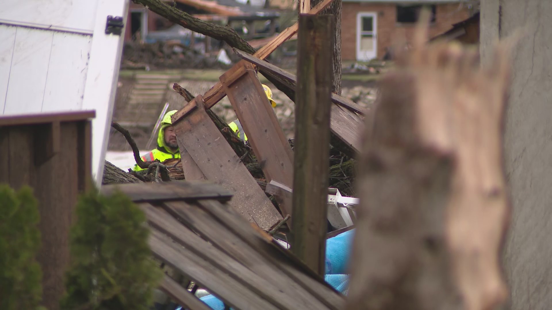 EF-3 tornado leaves path of destruction in Kankakee County