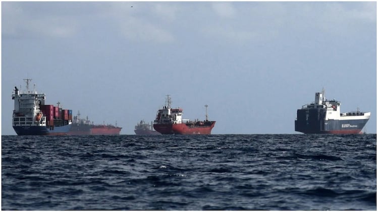 Strait of Hormuz disruption: Iranian oil continues to flow at a 'near ...
