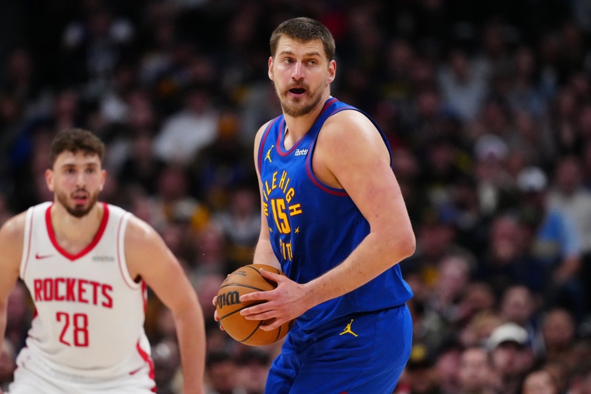 Nuggets narrow gap in Western Conference with win over Rockets