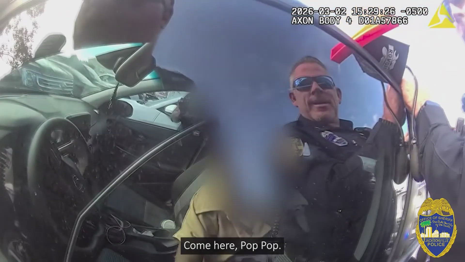 Jacksonville officers rescue toddler locked inside car