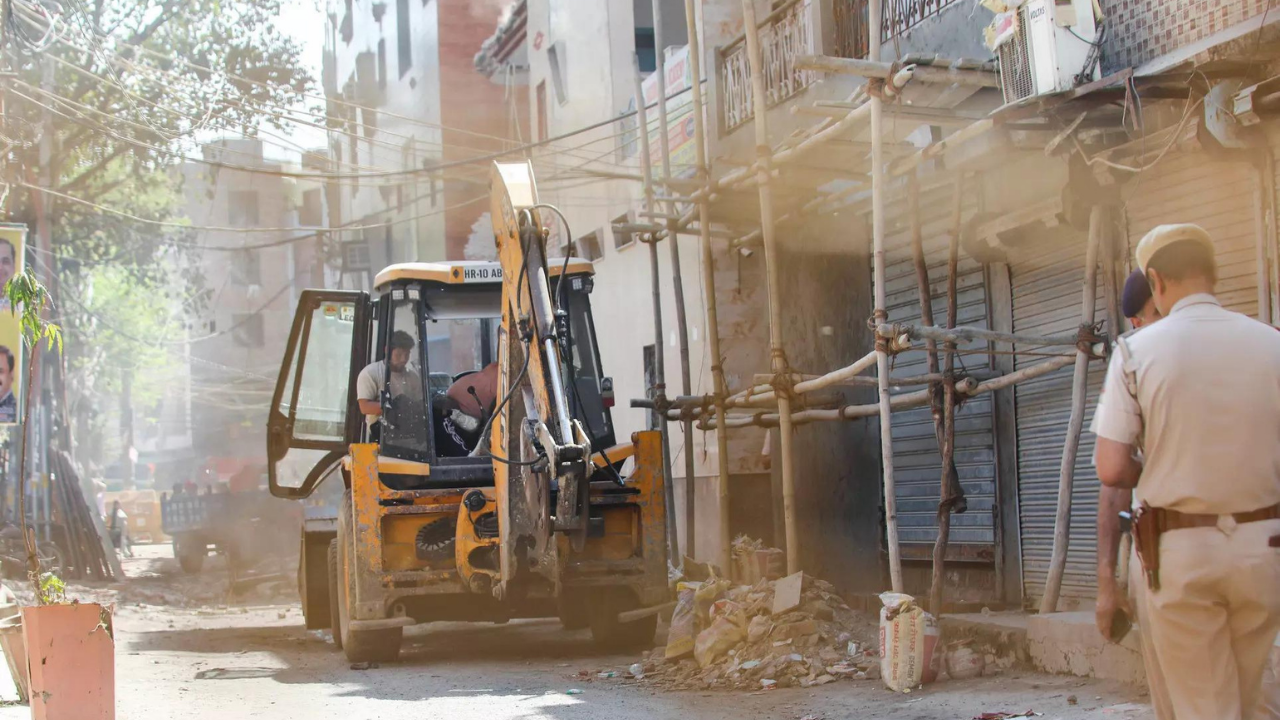 Uttam Nagar murder: Halt demolition of houses for a week, Delhi High ...