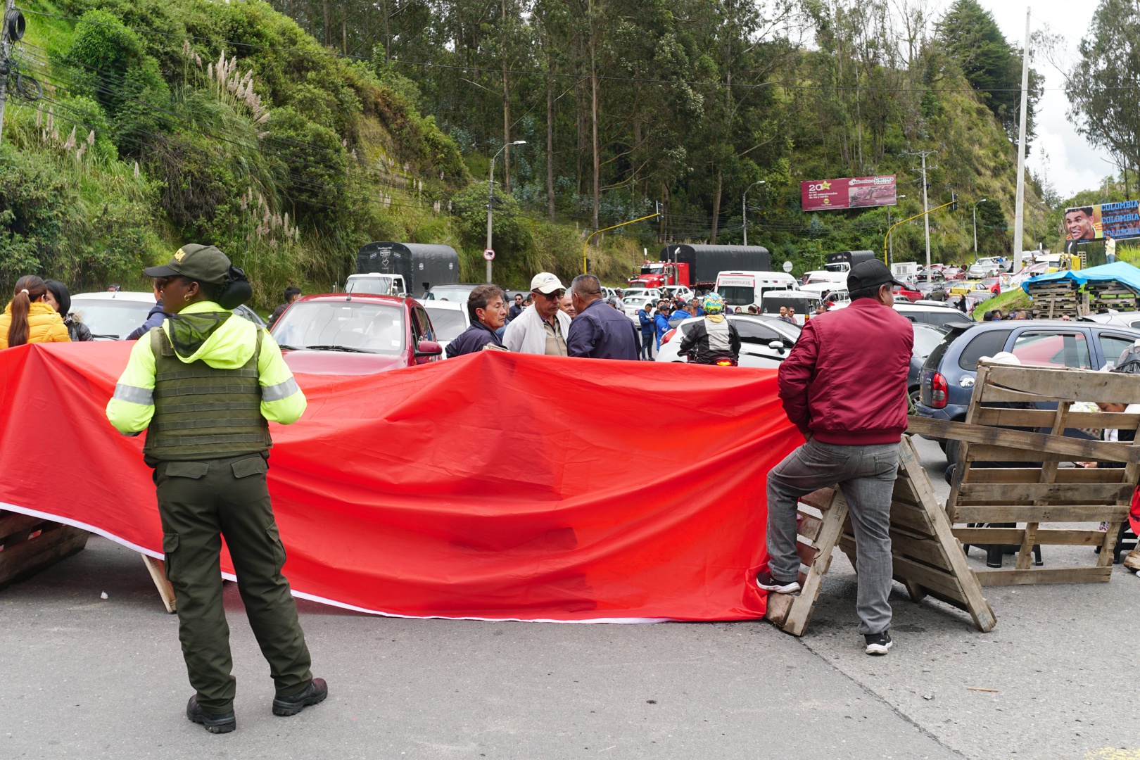 Paso entre Colombia y Ecuador vuelve a quedar bloqueado en protesta por ...
