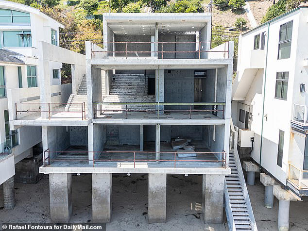 Kanye West content after verdict issued in case of contractor suing him ...