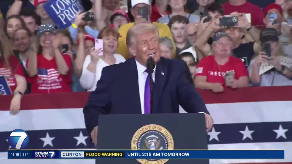 President Trump speaks at Cincinnati-area packaging facility