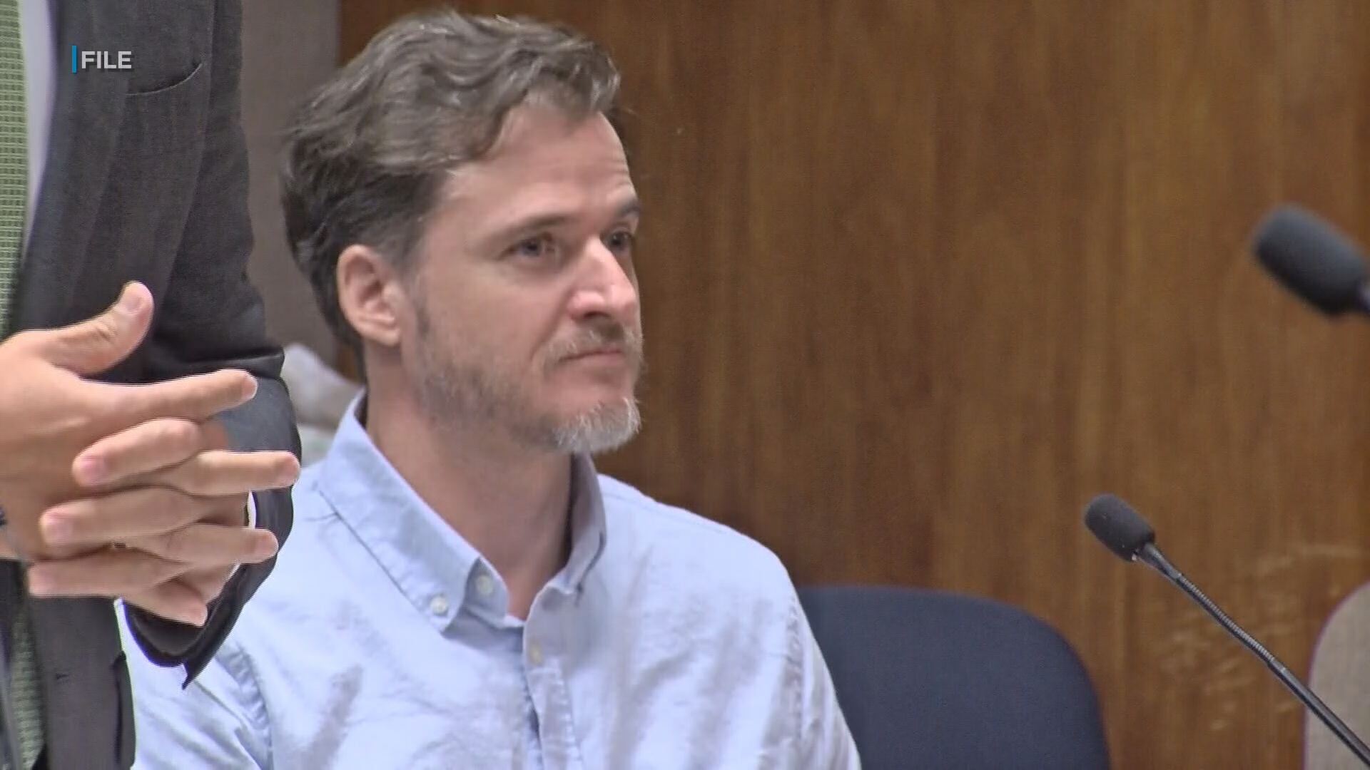 Maui doctor accused of killing wife testifies in his own defense