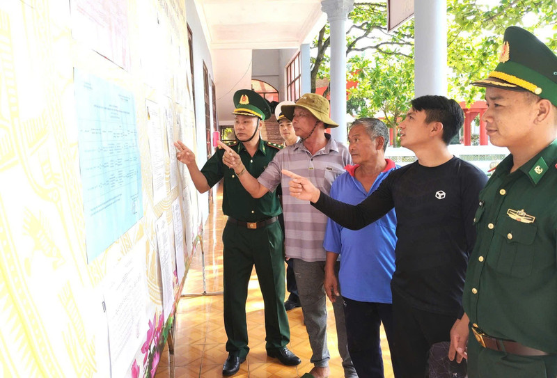 Ngư dân vào đảo Trường Sa để chuẩn bị bầu cử