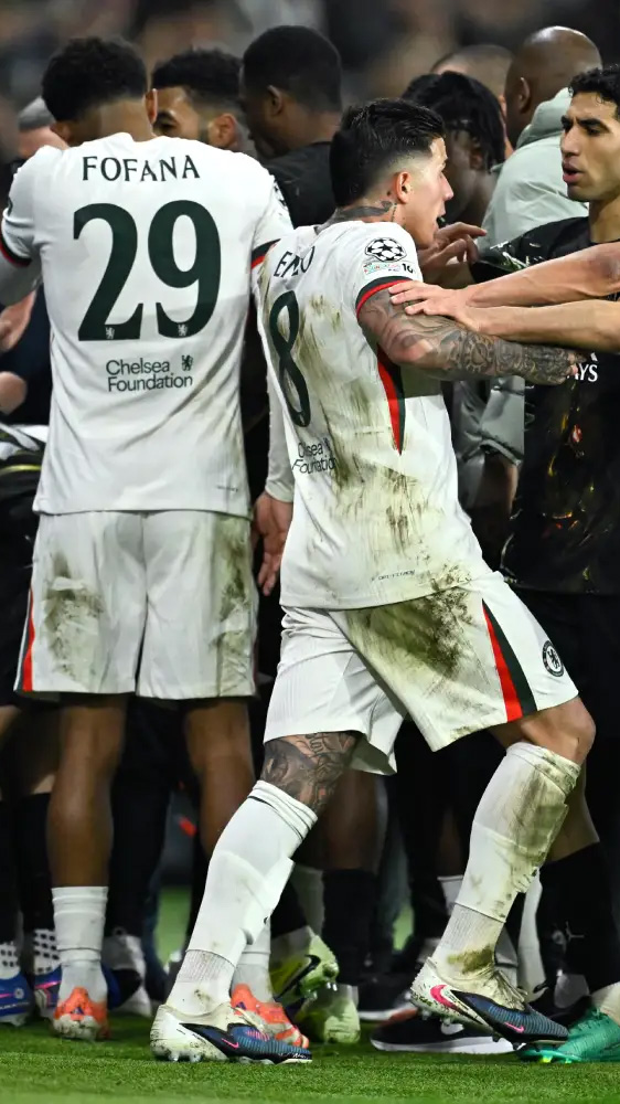 Neto apologises after pushing ballboy