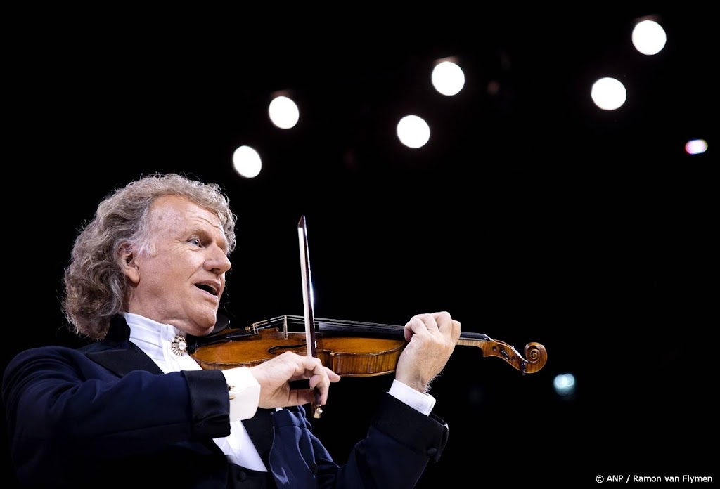 André Rieu kondigt twee extra kerstconcerten aan in MECC