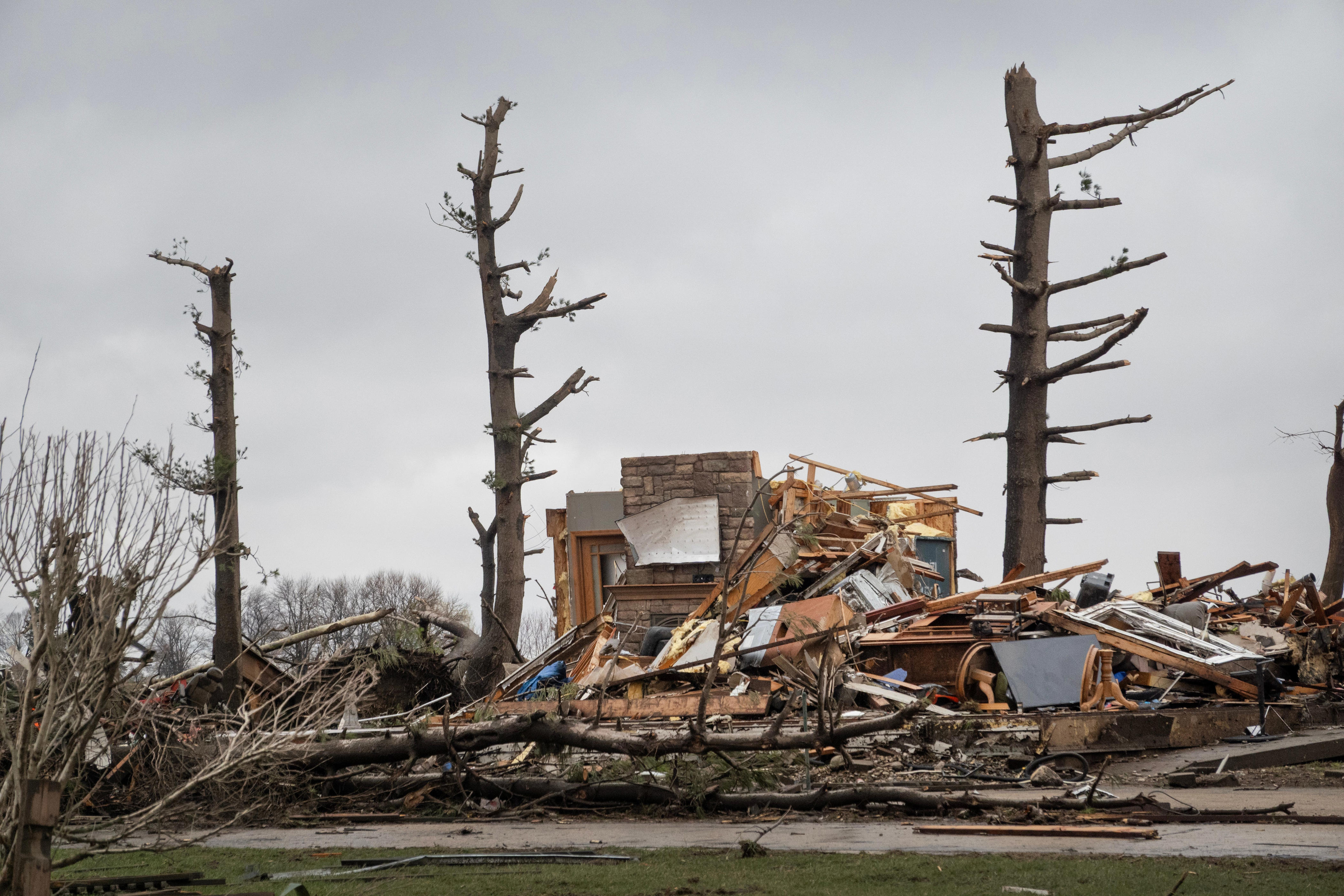 Storm victims begin seeking disaster relief from state, feds