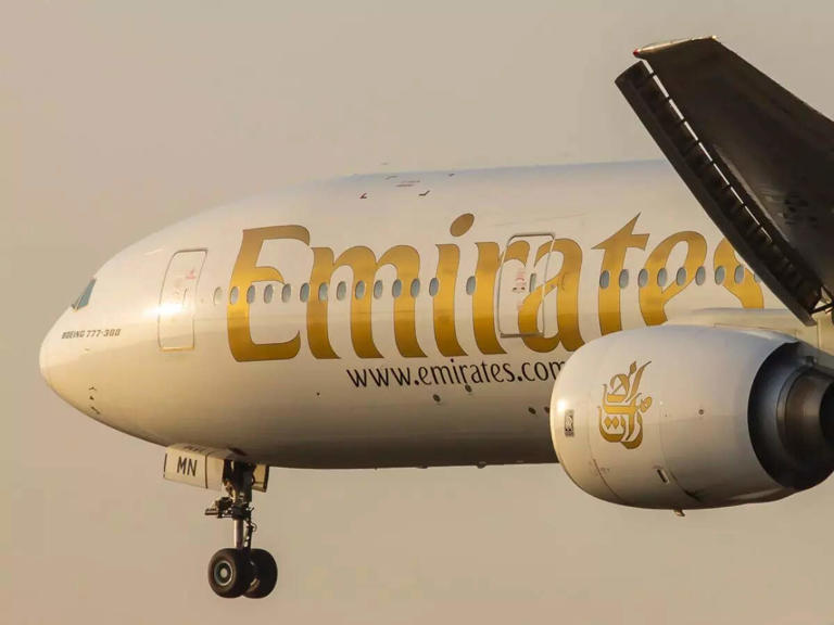 Emirates resumes flights to select destinations, asks passengers to ...