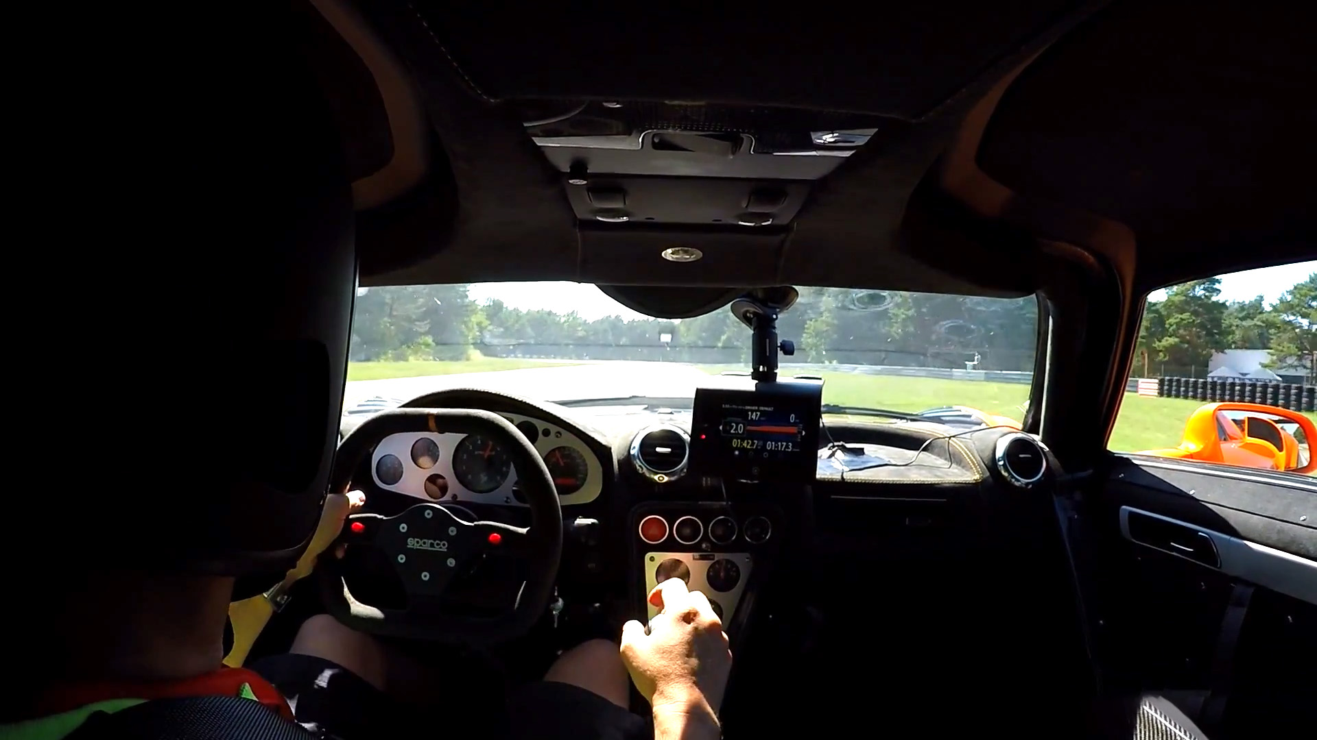 Onboard experience with the Gumpert Apollo Speed and engine sound