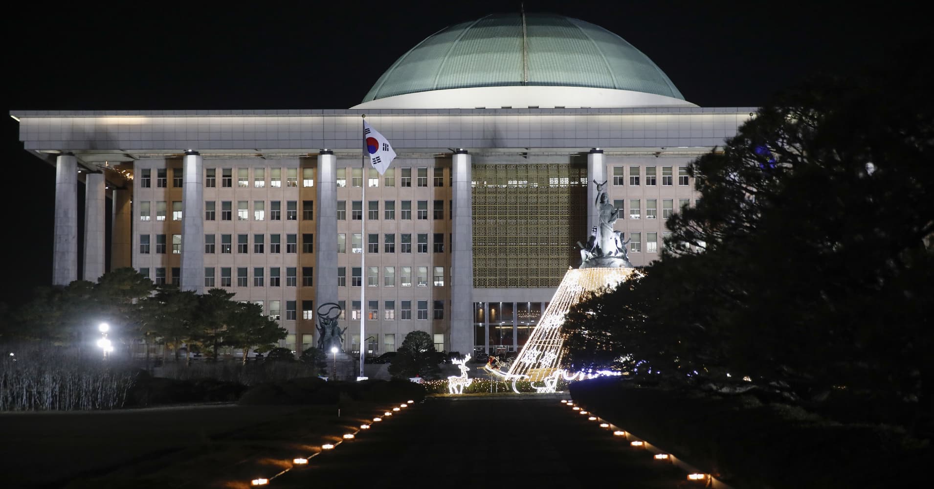 South Korea passes special bill to implement its $350 billion US ...